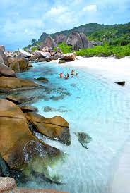 It is a republic comprising about 115 islands in the western indian ocean, with lush tropical vegetation, beautiful beaches, and diverse marine life. Decouvrir Les Seychelles Des Fonds Marins Merveilleux Archipel Compose De 116 Iles