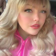 I've lost my prescription sunglasses in the water at Main Beach this  afternoon. They're black and gold if anyone manages to come across them 🙏🏼