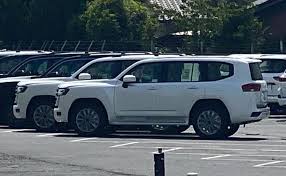 The outgoing toyota landcruiser 200. 2022 Toyota Landcruiser 300 Series Spotted Again Different Trim Levels Performancedrive