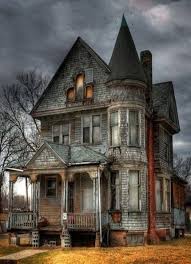 Pin By Vicki Chicago Marsh On Haunted Houses In 2020 Real Haunted Houses Old Abandoned Houses Abandoned Houses