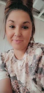 Jessica Schroeder's Instagram, Twitter & Facebook