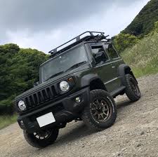 おバカなので洗車した後に林道行ってきました jb74での初オフロード 昔11乗ってた時に一度行ったことがある地元の林道なんですが 一人で行くのは初 しかも新車 なんだこんなもんだっけ と進んでいくと途中から無事に帰れるの monster trucks car