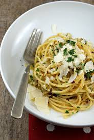 Spaghetti With Garlic Olive Oil Red Chili Flakes Healthy Bowls Recipes Red Chili Flakes Healthy Pastas