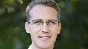 Richard Cornwall's Instagram, Twitter & Facebook