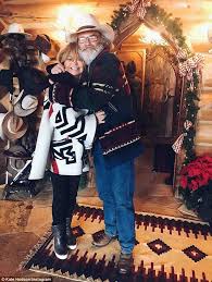 However, watchable is about as good as the film can muster. Kurt Russell Films Holiday Flick Dressed As Santa Claus Express Digest