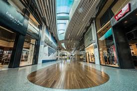 Une galerie de 40 boutiques à découvrir. Decouvrez La Liste Des Centres Commerciaux De