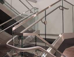 Vistapro architectural railings produces standard railing profiles and infill styles but we realize that some jobs require something completely custom. Sc Railing Baker Center Helps With Revitalization Of Downtown Minneapolis Glassonweb Com