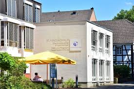 Maschinen in köln 60 aktuelle adressen mit bewertungen und öffnungszeiten jetzt bei lokalwissen sie sind auf der suche nach maschinen köln und möchten sich über firmen und unternehmen informieren? Vinzentinerinnen St Vinzenzhaus Koln Bruck