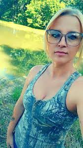 Alecia Springer's Instagram, Twitter & Facebook