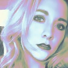 Holly Trew's Instagram, Twitter & Facebook