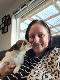 Amber Oscar's Instagram, Twitter & Facebook