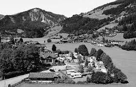 Nachdem heute allgemein der salzachgeier (und nicht das krimmler kees) als ursprung der salzach betrachtet wird, bildet die gemeinde den talschluss der salzach, von oberhalb der einmündung des obersulzbachtals bis an die salzachquelle am salzachgeier. Snp Camping Gmbh Wald Im Pinzgau Osterreich Suchen Und Buchen Uber Acsi