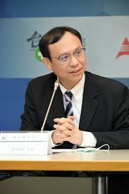 石崇良說，中央核定的病床數共有 2412 床，目前已經開設 1495 床，空床數有 1092 床，預計在 5 月 17 日會全部開設完成。 åœ‹ç«‹è‡ºç£å¤§å­¸é†«å­¸é™¢é™„è¨­é†«é™¢ æœ€æ–°æ¶ˆæ¯