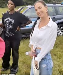 Maya indea jama is a british television and radio presenter. Maya Jama 26 Shares Snaps Of Her Stunning Lookalike Mum Sadie 44 Latest Celebrity News