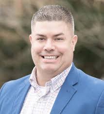 Michael Holtzclaw's Instagram, Twitter & Facebook