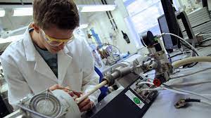 100%(8)100% found this document useful (8 votes). Sectia Ix Stiinta Si Ingineria Materialelor Astr