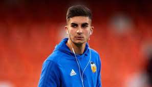 If you continue to use this website without changing your cookie settings or you click accept below then you are consenting to this. Torres Hochu Pojti Po Stopam Ronaldu Futbik Futbik Com