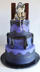 Cool 75 Lovelly Halloween Themed Wedding Cake Ideas You Will Totally Love Http Lovellyweddin Halloween Wedding Cakes Gothic Wedding Cake Skull Wedding Cakes