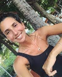 Tova Hoffman's Instagram, Twitter & Facebook