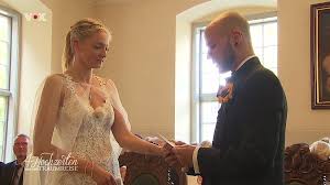Die hochzeit von nina war klein, aber fein. Apothekerin Bei 4 Hochzeiten Und Eine Traumreise Apotheke Adhoc
