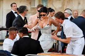 Kylie Jenner causes controversy at Jeff Bezos wedding: Her dress may have  angered Lauren Sanchez | Marca