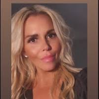 Dene Jones's Instagram, Twitter & Facebook