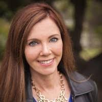 Jennifer Ovitt's Instagram, Twitter & Facebook