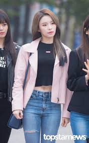 Pin By Chiba On From Reddit Kpop Girls Kpop Fashion Clc