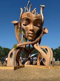 It needs to be sanded and clipped but ahh my first successful print🥹