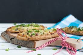 Re Create Briegelschmiere Schwabische Pizza Kochliebe Lebensmittel Essen Brie Pizza
