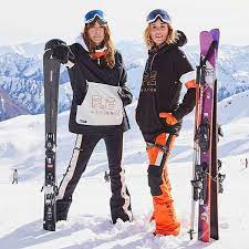We did not find results for: 10 Best Ski And Snowboard Jackets Ski Women Ski Pictures Skiing Outfit