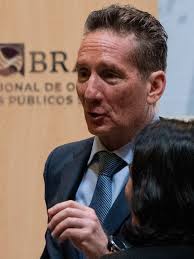 Bufete Esquer acusa por supuesta corrupción a Banca Mifel