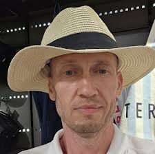 Not sure if aloud dose anyone know of a 7 seater for hire in may