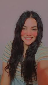 Anel Smith's Instagram, Twitter & Facebook