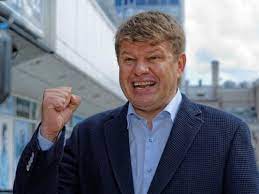 На зоже, на стиле, временами на ярком сексе!» — написал дмитрий губерниев в новом посте в инстаграме по поводу своего дня. Dmitrij Guberniev Biografiya Lichnaya Zhizn Sportivnogo Kommentatora Biografiya Lichnaya Zhizn Znamenitostej Biography Life