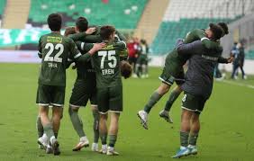 Eski yöneticiden şok iddia… bursaspor hedefsiz kaldı. Bursaspor Defeated Akhisarspor 3 2 In The Match In Which They Fell 2 0 Mbsoccerevents