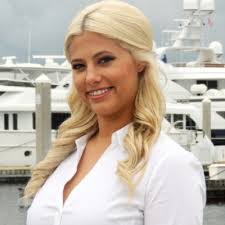 Amber Knott's Instagram, Twitter & Facebook