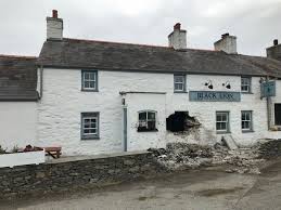The tables were set well apart, and.they were not allowing admittance for anyone who had. Guests Woke In The Middle Of The Night To Find This Huge Hole In The Wall At Historic Pub North Wales Live