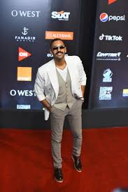 مسلسل بـ100 وش، يشارك في بطولته كل من آسر ياسين. Ø¥Ø·Ù„Ø§Ù„Ø© ÙƒÙ„Ø§Ø³ÙŠÙƒÙŠØ© Ù„Ø­Ø³Ù† Ø£Ø¨Ùˆ Ø§Ù„Ø±ÙˆØ³ ÙÙ‰ Ø§Ù„ÙŠÙˆÙ… Ø§Ù„Ø«Ø§Ù†Ù‰ Ù„Ù…Ù‡Ø±Ø¬Ø§Ù† Ø§Ù„Ø¬ÙˆÙ†Ø© Ù…Ø¨ØªØ¯Ø§