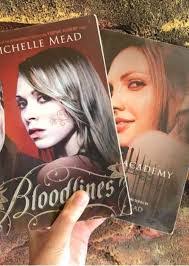 Alicia Degraw's Instagram, Twitter & Facebook