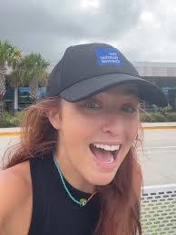 Debbie Flood's Instagram, Twitter & Facebook