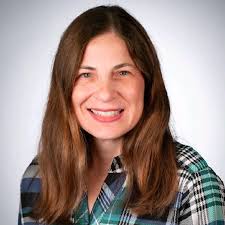 Kirsten De Vivar Graves