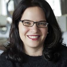 Amanda Wiss's Instagram, Twitter & Facebook