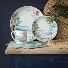 Assiette Plate En Porcelaine Blanche Imprime Paysage Post Card Maisons Du Monde Deco Maison Du Monde Tendances Deco Maison Tendance Deco