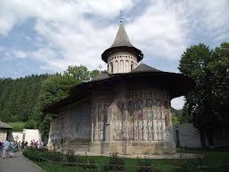Se viziteaz urmtoarele obiective turistice: Top 10 Locuri De Vizitat In Bucovina Din RÄdÄuÈi La Vatra Dornei