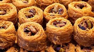 Recette Nid D Oiseaux A La Pistache En Video Recette Patisserie Orientale Alimentation Recettes Egyptiennes