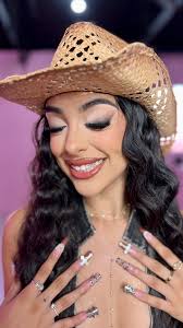 Is there a James Mcdoo dolls group in Miami?