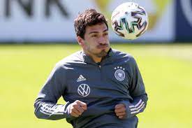 Kylian mbappe and karim benzema both had goals disallowed in the second half as they pushed for another. Mats Hummels Talks Through Return To Germany Bavarian Football Works