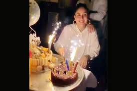 Kareena Cuts B Day Cake With Family Friends And Diljit S Song Social News Xyz 2015 © лавка кондитера cake&cake. social news xyz