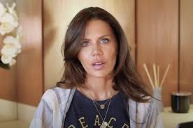 Die qualität ist durch die bank sehr gut. Tati Westbrook Sued By The Cofounder Of Halo Beauty